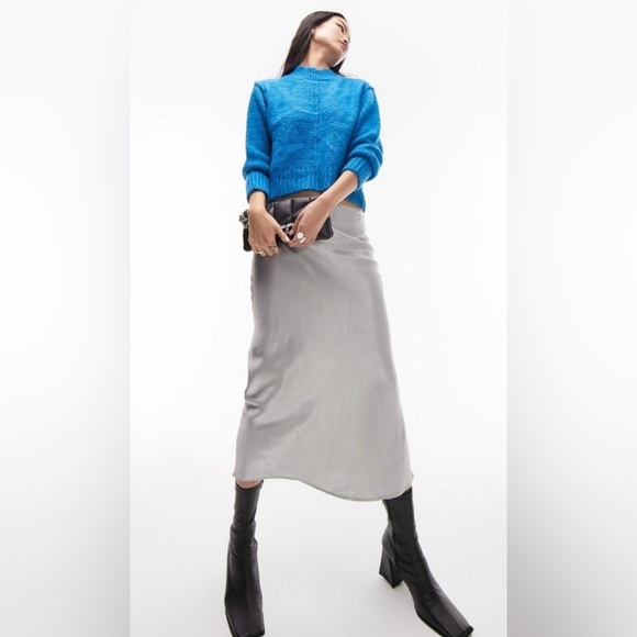 NWOT TOPSHOP vibrant blue sweater - Picture 2 of 6